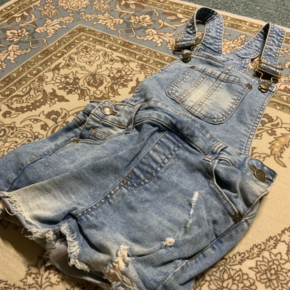 (Girls 8-10 light blue overalls) - Picture 4 of 7